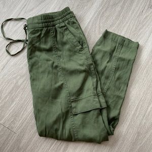 Green cargo pants
